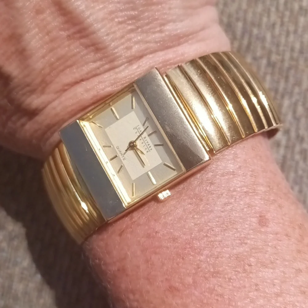 Joan Rivers Classic women's vintage stretch gold tone watch